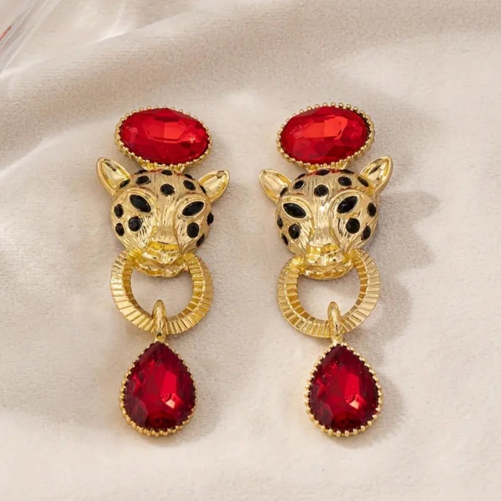✨Anthropologie Pardus Gold & Red Leopard Earrings - Picture 2 of 4
